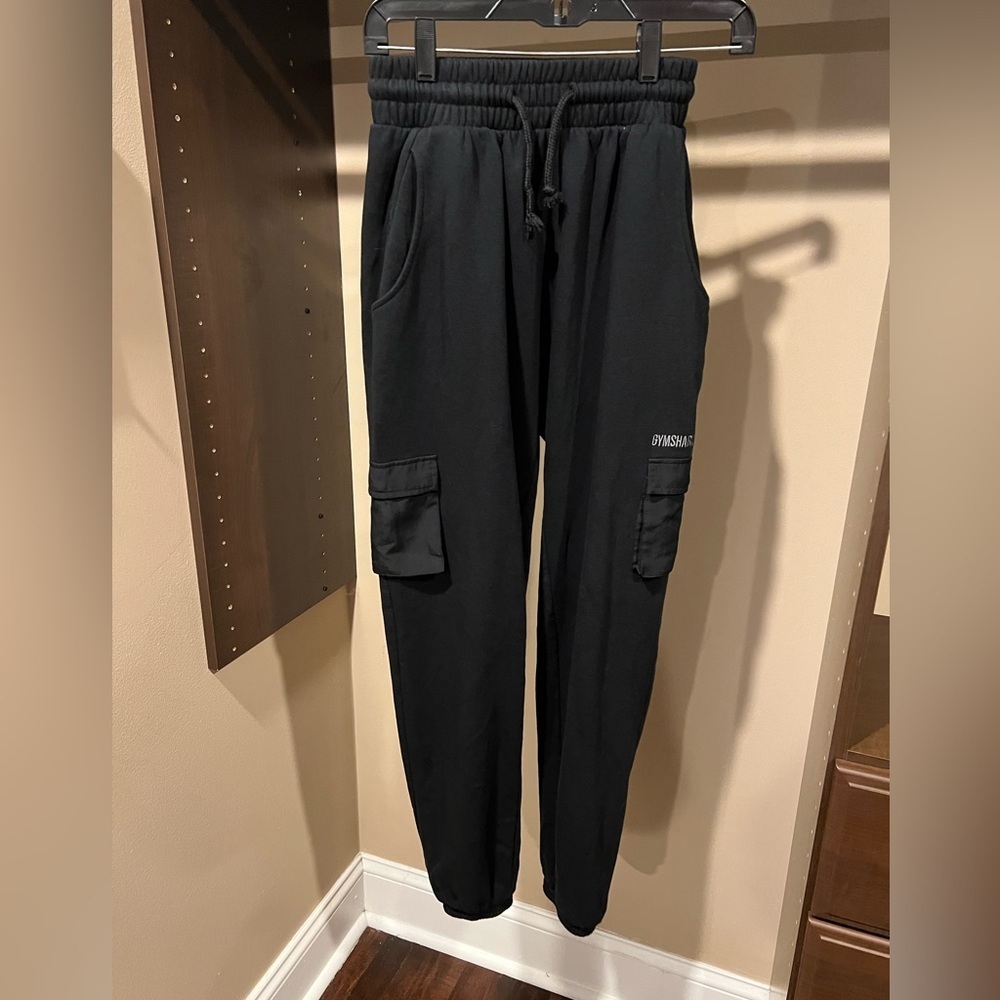 Gymshark Women's Black Cargo Pants/Sweats